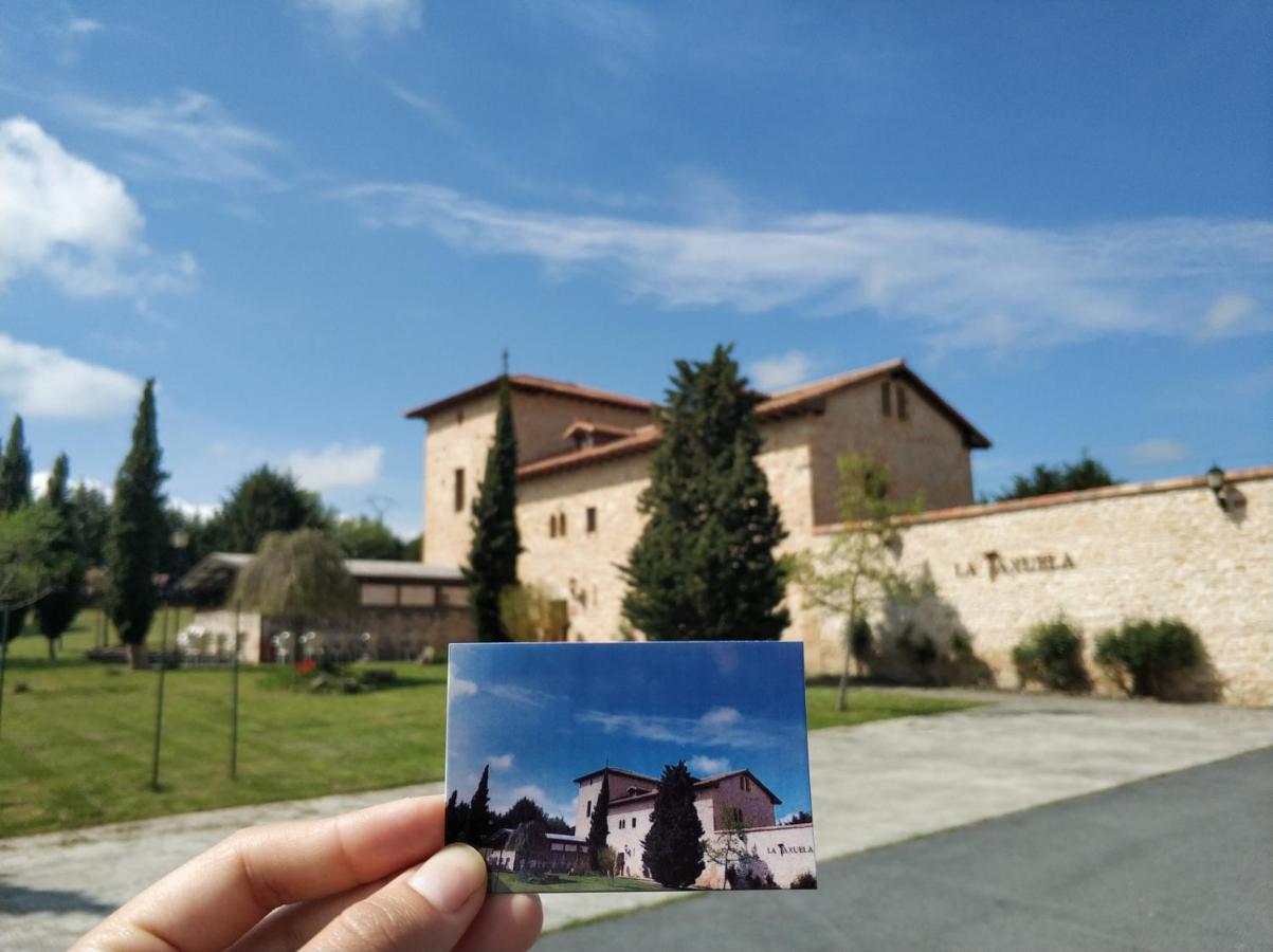 Posada Torre Palacio La Taxuela Villanueva la Lastra Eksteriør billede