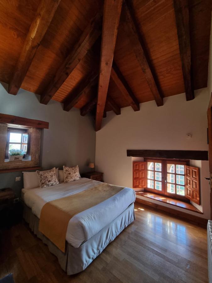Posada Torre Palacio La Taxuela Villanueva la Lastra Eksteriør billede